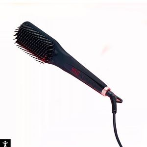 Straightener brush